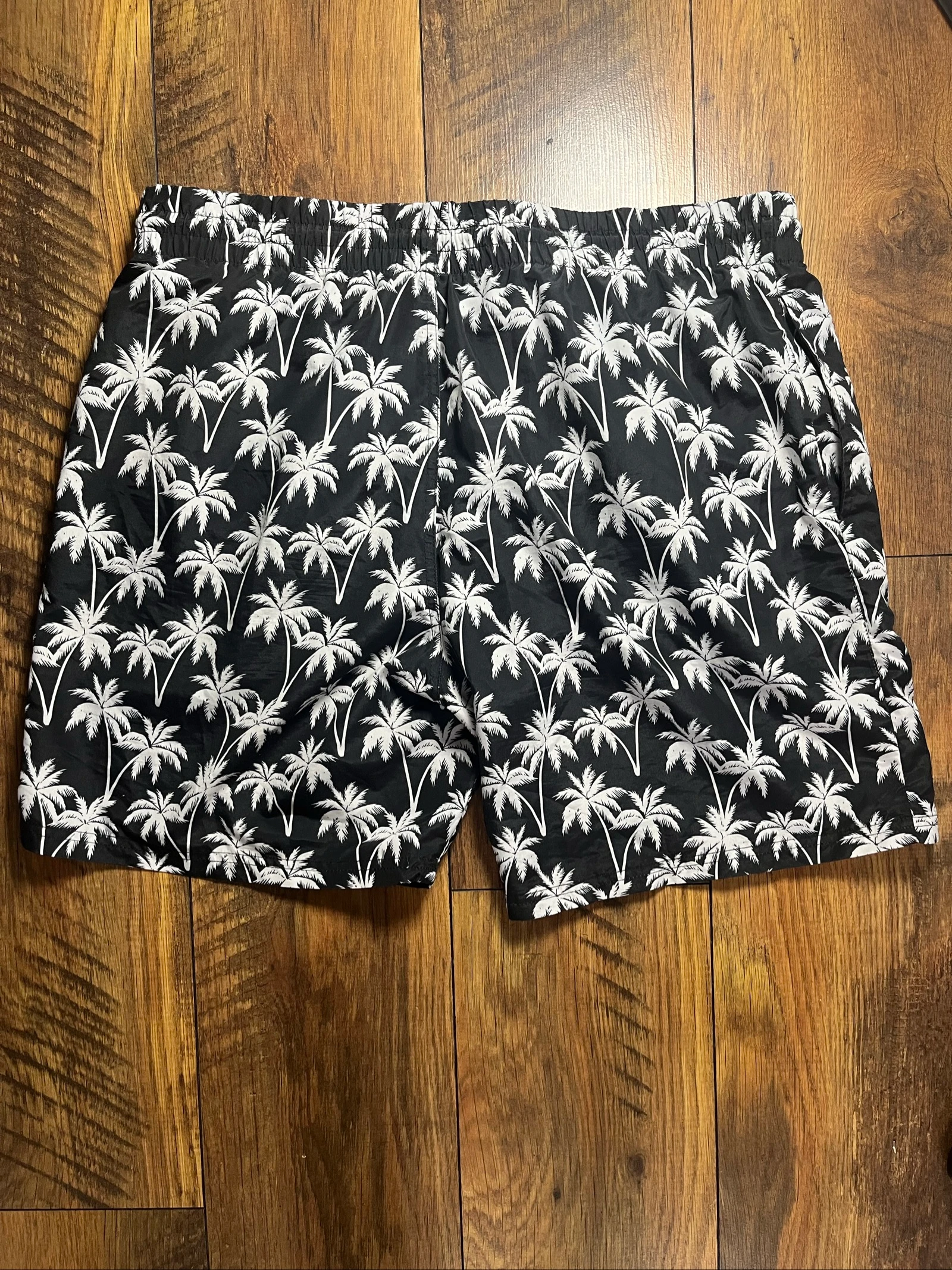 Zwarte badshort met palmboomprint en geborduurd logo - McKenzie - Maat 2XL - zeer goede staat – photo 7